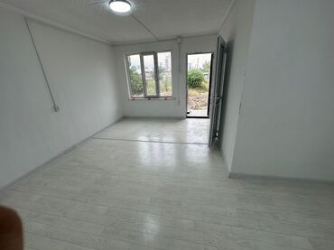 двухэтажный дом в бишкеке: 25 кв. м, Эмерексиз