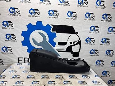 Другие детали салона: Центральная консоль Mercedes Benz C-Class W203 M273 2005 Контрактный — 7