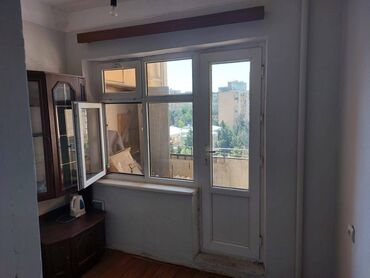 Köhnə tikili: Bakı, Yeni Günəşli Massiv D, 1 otaqlı, Köhnə tikili, 42 kv. m — 2