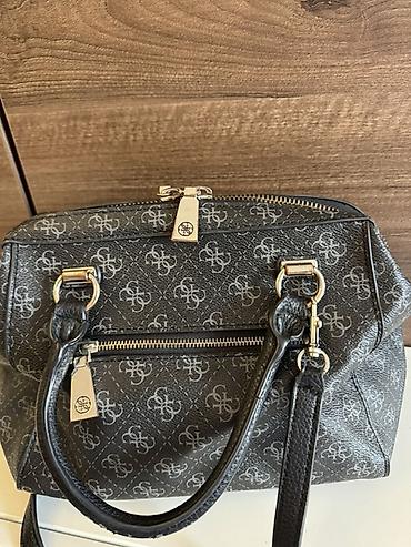 mona kragujevac: GUESS ženska torba, crna sa monogram printom (četiri G logotipa po — 1