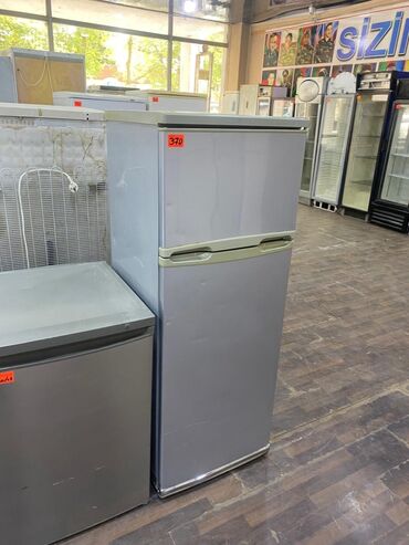 Mikrodalğalı sobalar: 2 qapılı Indesit Soyuducu Satılır, rəng - Boz