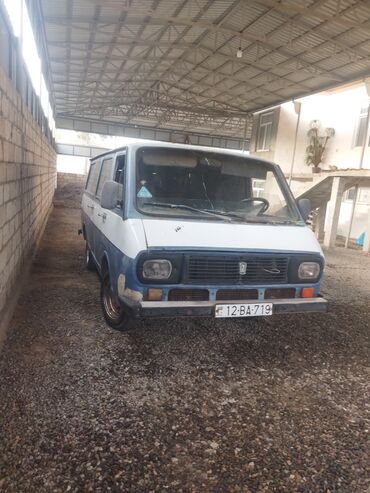 yan guzgulər s: RAF : 0.3 l | 1989 il 27869 km Mikroavtobus