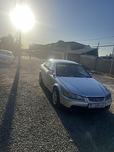 Honda Accord: 2001 г., 1.8 л, Автомат, Бензин, Седан