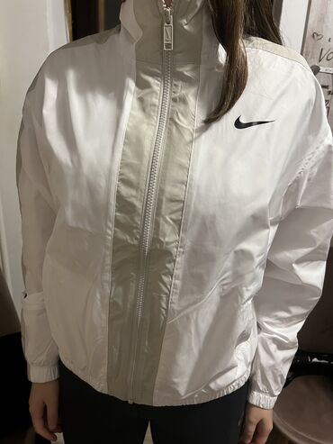 Women's Clothing: NIKE šuškavac vel.S NOVO