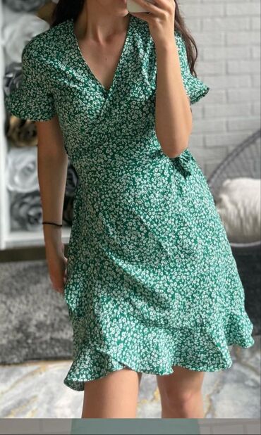 elegantne haljine za punije žene: S (EU 36), color - Green, Oversize, Short sleeves