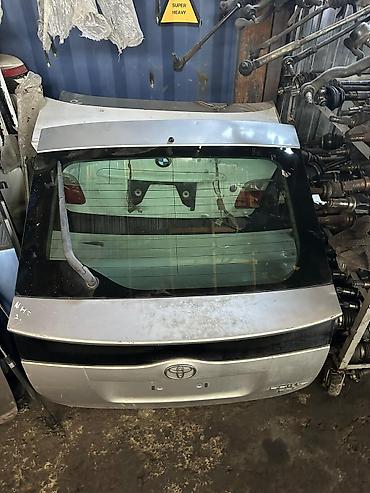 prius plus: Крышка багажника (дверь задняя) для Toyota Prius ZVW30 (Prius 3 — 1
