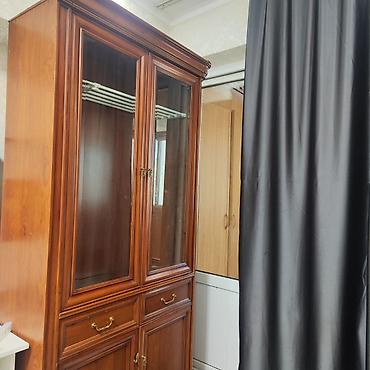 study table: Продается мебель: стол ученический, шкаф книжный, диван — 4