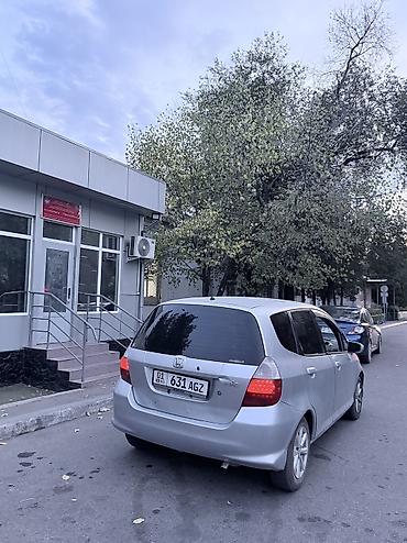 Honda: Honda Fit: 2005 г., 1.3 л, Автомат, Бензин, Хэтчбэк — 3