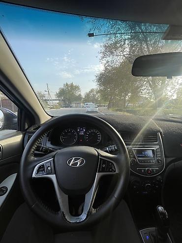 Hyundai: Hyundai Solaris: 2015 г., 1.6 л, Автомат, Бензин, Седан at lalafo.kg — 4 Hyundai: Hyundai Solaris: 2015 г., 1.6 л, Автомат, Бензин, Седан — 4