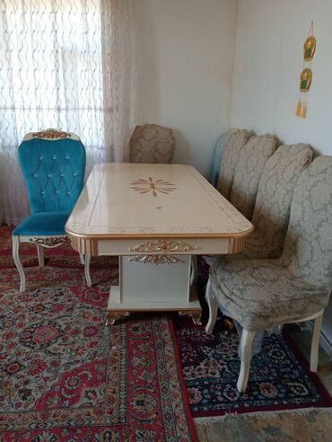 stol stul desti işlənmiş: Qonaq otağı üçün, İşlənmiş, Açılmayan, Dördbucaq masa, 8 stul, Türkiyə