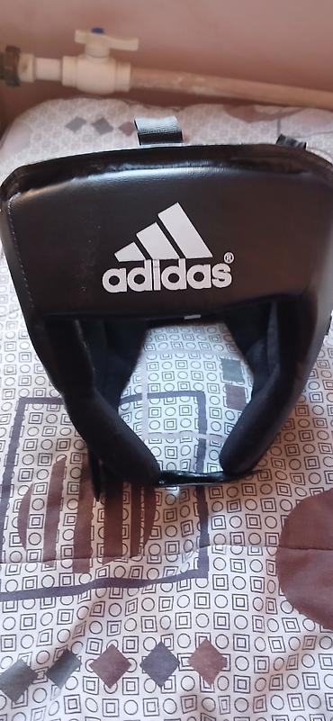 İdman və istirahət: Adidas boksyor baş qoruyucusu + Venum ayaq/sinir (shin) qoruyucuları — 1