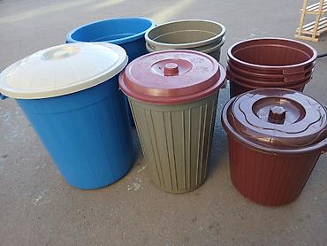 Baklar və çənlər: Plastik qapaqlı vedrə və tullantı qabları dəsti - Müxtəlif həcm və — 4