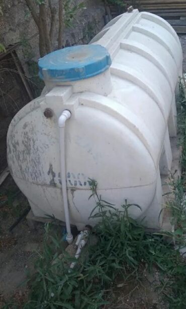 Nasoslar və hidroforlar: Bak, Plastik, 300 l l, İşlənmiş