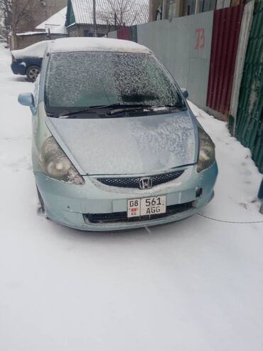 продаю авто фит: Honda Fit: 2001 г., 1.3 л, Вариатор, Бензин