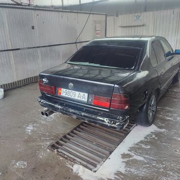 BMW: BMW 5 series: 1991 г., Седан — 4