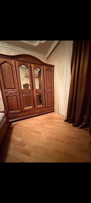 Dolab 150 azn Əla vəziyyətdədir, heç bir deffekti yoxdu. Hündürlüyü