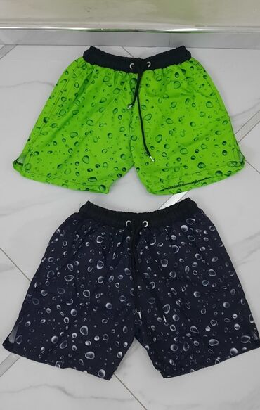 Bermude i šorcevi: Sorcevi samo 1400din
Ko hoće na više serja neka pita — 7