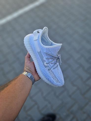 Patike: Yezzy modeli
36-46. Akc7ja — 14