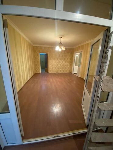 Uzunmüddətli kirayə mənzillər: Durujba Kinoteatırının yanında 5 mərtəbəli binanın 1-ci mərtbəsi 3 -da lalafo.az — 4 Uzunmüddətli kirayə mənzillər: Durujba Kinoteatırının yanında 5 mərtəbəli binanın 1-ci mərtbəsi 3 — 4