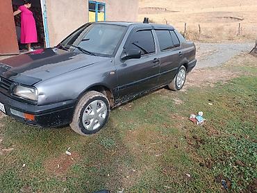 Volkswagen Vento: 1992 г., Седан