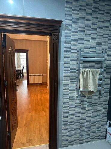 Otaqların uzunmüddətli kirayəsi: Kirayə mənzil verilir. Unvan Nerimanov rayonu, Təhsil nazirliyinin — 8