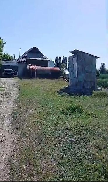 Продажа коттеджей и домов: Продаётся сельхозучасток с постройками и водой. Описание: - — 2