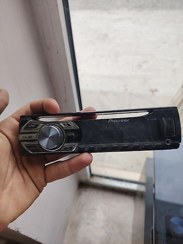 салон volkswagen: Pioneer DEH-1550UB avtomobil maqnitolası üçün çıxarılan ön panel — 1