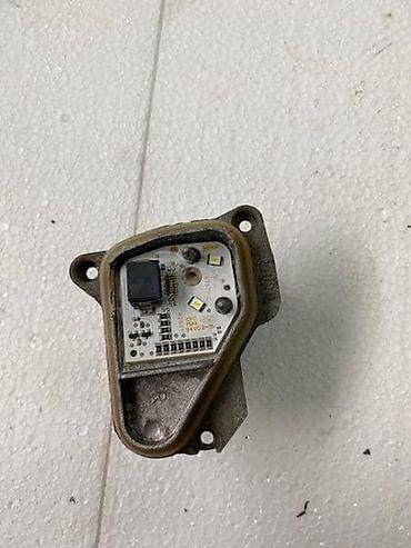 ugao od 90 stepeni: MODUL FARA ZA SEAT LEON - 5F0941476 | Modul desnog fara za Seat Leon — 3