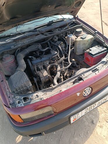 ауди 100 1990: Volkswagen Passat: 1990 г., 1.8 л, Механика, Бензин, Универсал