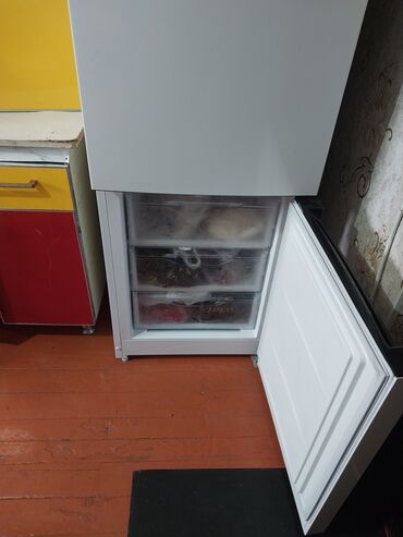 холодильники двух камерные: Холодильник Indesit, Б/у, Двухкамерный, 60 * 190 * 50