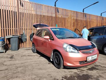 авто в кредит без первоначального взноса: Honda Fit: 2005 г., 1.3 л, Автомат, Бензин, Хэтчбэк
