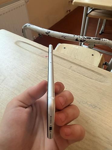irsad iphone: IPhone SE 2020, 64 GB, Ağ, Qırıq — 3