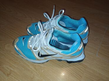 obuca za kisu i sneg: Nike patike,malo nosene,41broj,original