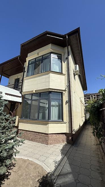 бишкек киргизия 1: 🏡 Продается шикарный дом в отличной локации! 📍 3я линия от ул — 1