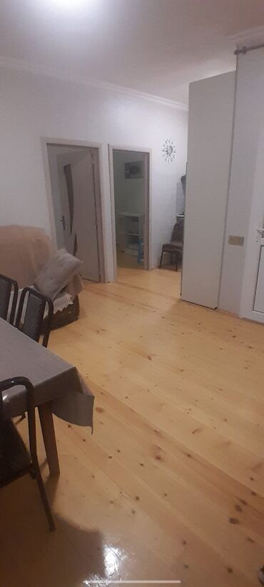 Uzunmüddətli kirayə mənzillər: Kiraye verilir aileye 370 baska evlerde var. ofis hakki 30 % reyel