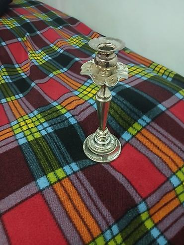 ağ şam yandırmaq: Metall şamdan - Material: metal, gümüşü rəng - Dizayn: klassik — 1