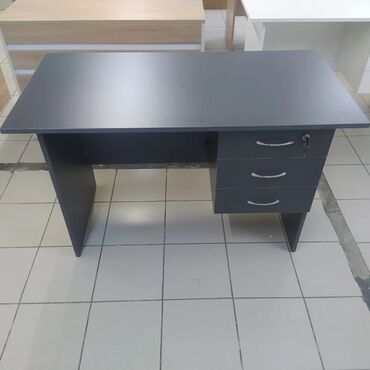 Ofis masaları: Yeni, İşçi üçün, Künc masa — 5