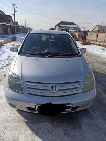 Toyota: Toyota ist: 2002 г., 1.5 л, Автомат, Бензин, Хэтчбэк