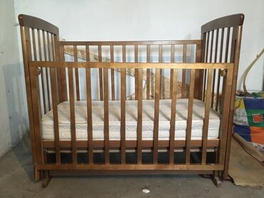 односпальная кровать с матрасом бишкек: Детская кровать-маятник,состояние хорошее