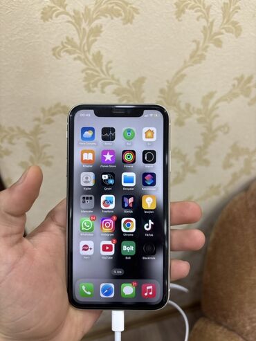 Apple iPhone: IPhone X, Gümüşü, Face ID — 3