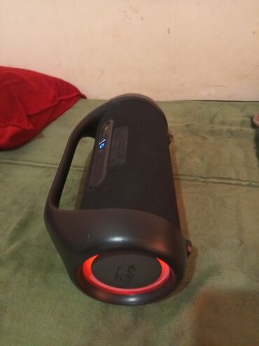 беспроводные модемы: Портативная колонка Fiero с подсветкой - Форм-фактор boombox с