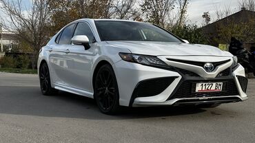 Toyota: Toyota Camry: 2021 г., 2.5 л, Вариатор, Гибрид, Седан