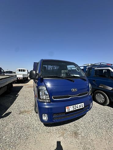 bis vip: KIA Bongo (двухдверный малотоннажный грузовик), с бортовой платформой — 1