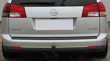 alternativa: ZADNJI BRANIK KARAVAN ZA OPEL VECTRA C OD 2002. DO 2008. GOD. | — 2
