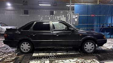 cd 70: Volkswagen Passat: 1990 г., 1.8 л, Механика, Бензин, Седан — 1