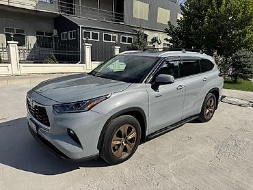 tayota progres: Toyota Highlander: 2022 г., 2.5 л, Вариатор, Гибрид, Внедорожник — 1