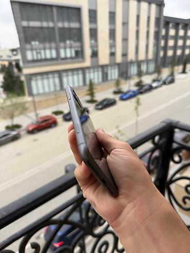electronics iphone: IPhone 11, 128 GB, Qara, Face ID, Simsiz şarj — 3