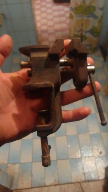 bmw 7 серия 740i mt: Məngənə.sovet doneminden qalma.hec bir problemleri yoxdur