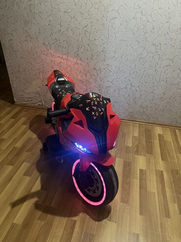 elektrikli mopedler: Uşaq üçün elektrikli motosikl,yeni kimidi