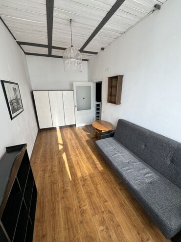 сдаю кв мкр тунгуч: 1 комната, 28 м², Элитка, 8 этаж, Евроремонт